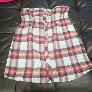 Plaid strapless top.